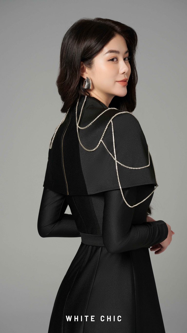 WhiteChic11620-1.jpg