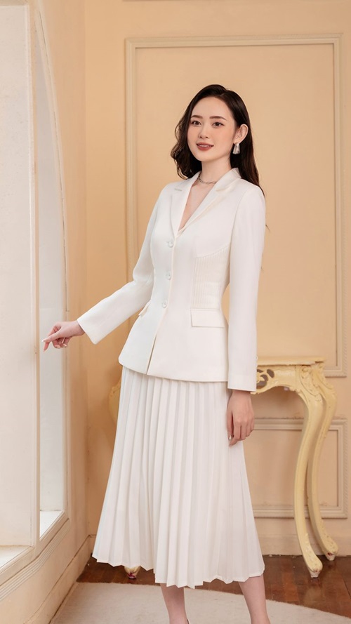 blazer phối với chân váy midi 