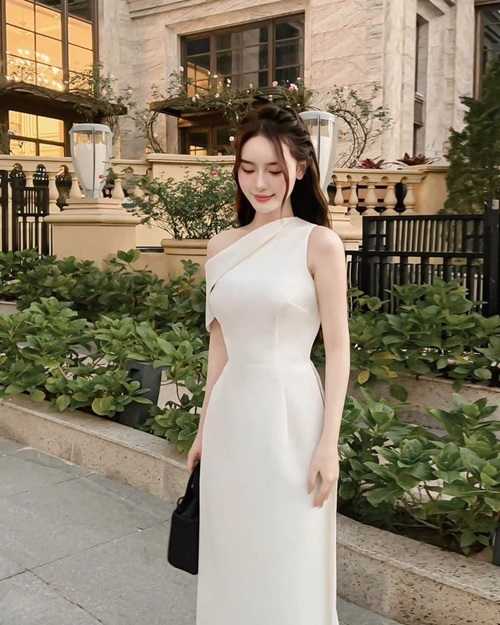 Đầm suông cho nàng dáng thẳng