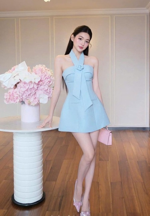 Váy thiết kế đẹp cho người thấp